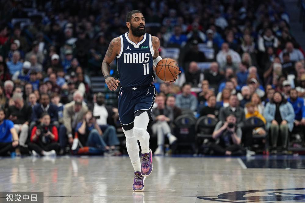 年青男性的 年青男性的