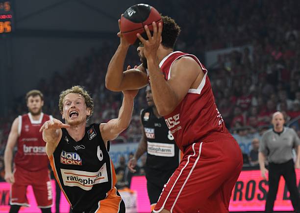 多次抵挡浙 多次抵挡浙